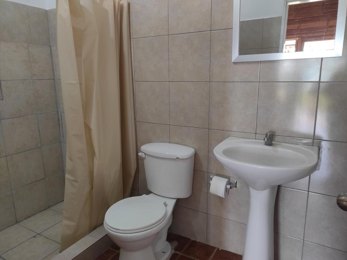 Hotel Caramba Hospedaje Tonsupa Zewnętrze zdjęcie