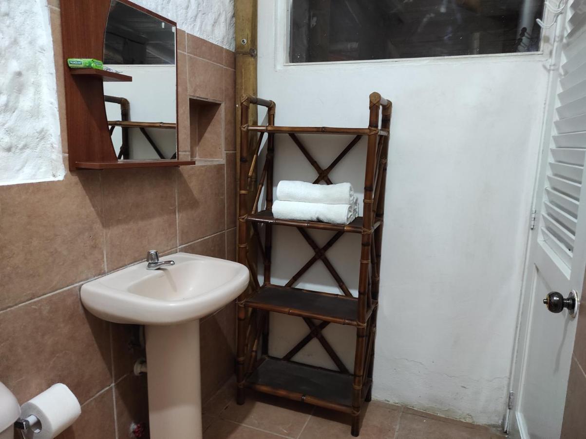 Hotel Caramba Hospedaje Tonsupa Zewnętrze zdjęcie